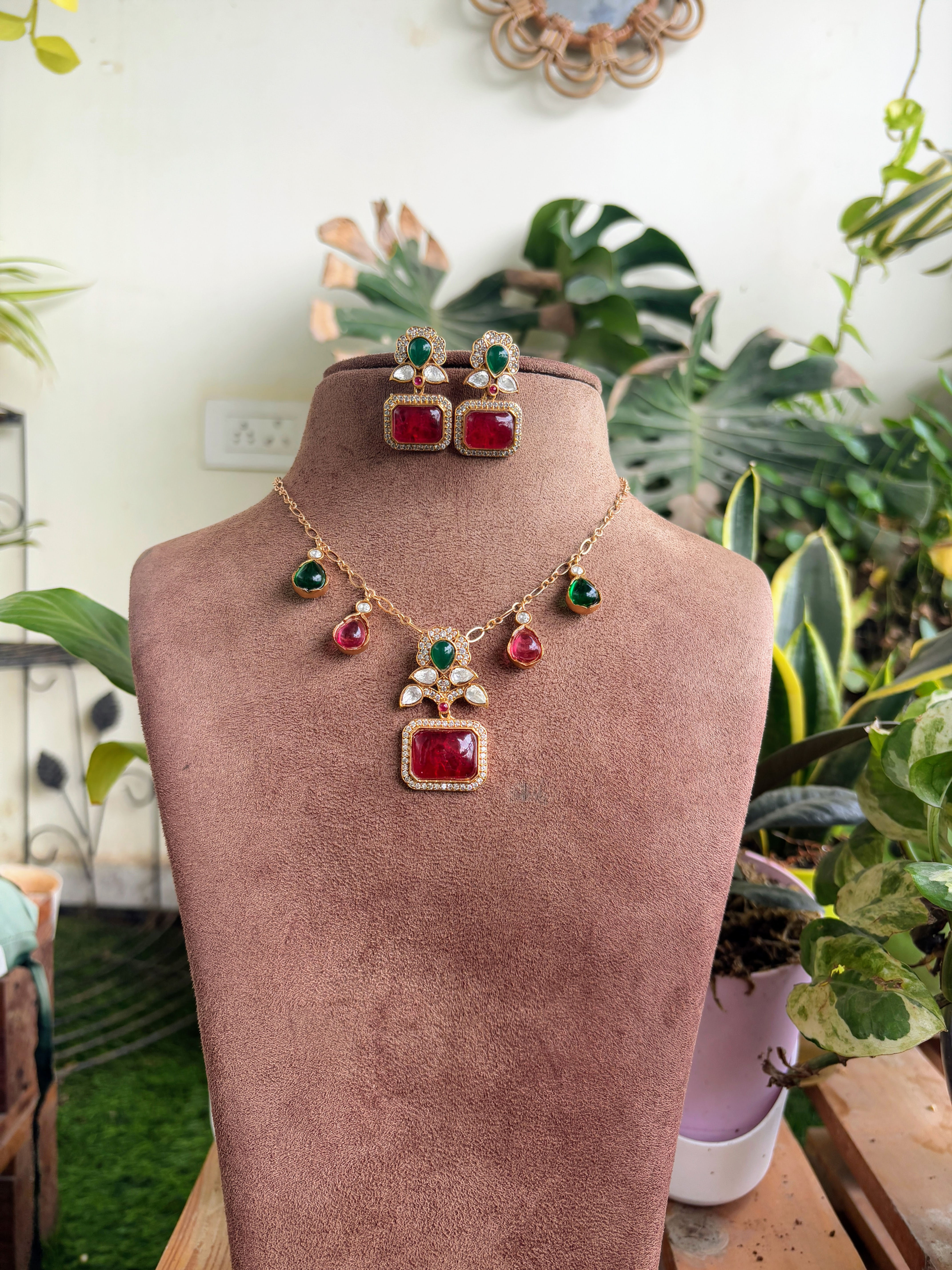 Polki Delicate Neckset - P0314