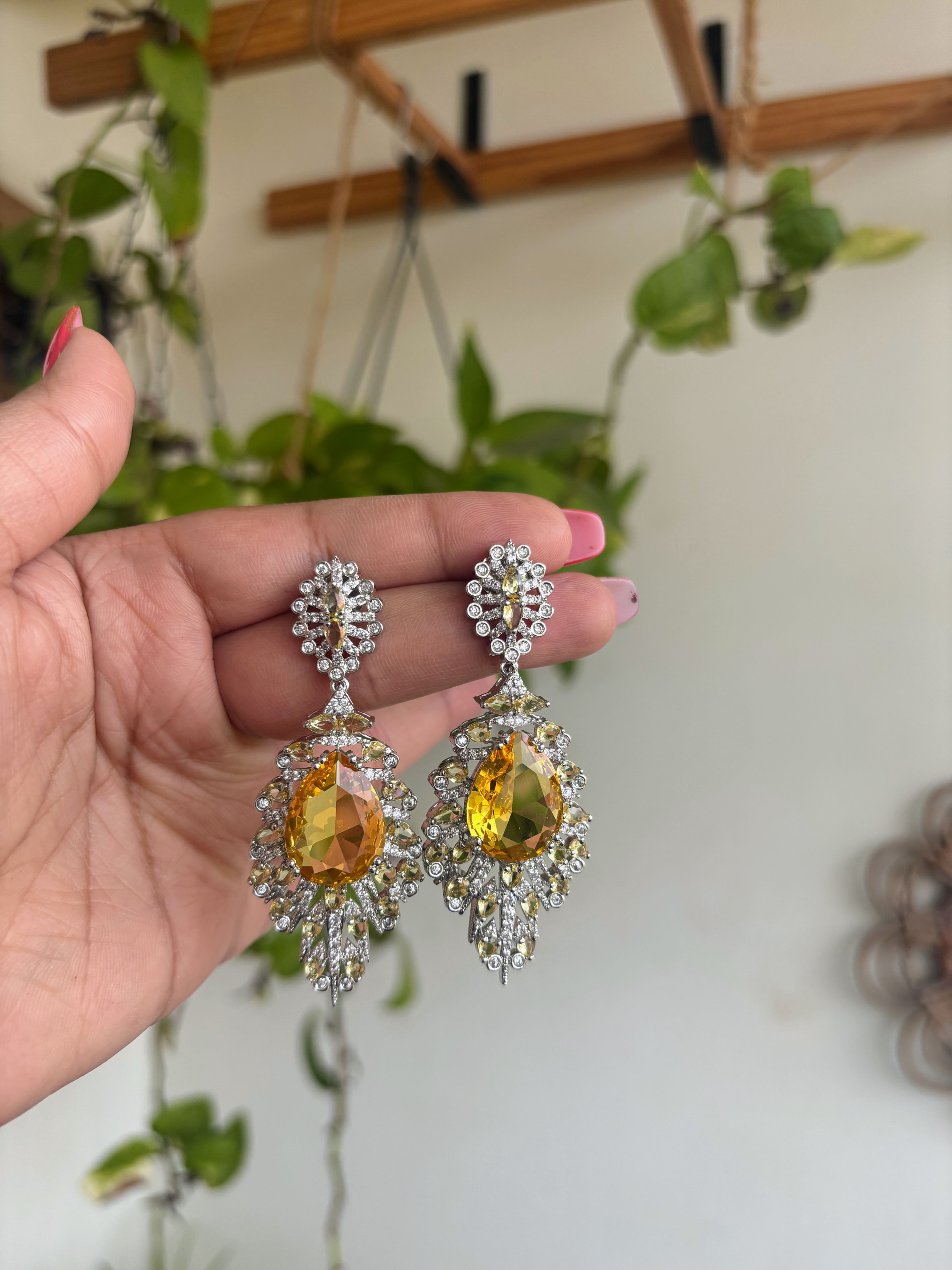 Crown Drops - P0536