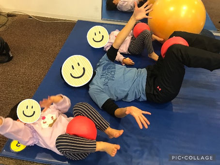 双子ちゃんとママのテーブルトップ!