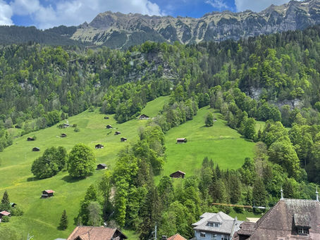 İsviçre Alplerinin Arasında Bir Şelale Cenneti: LAUTERBRUNNEN