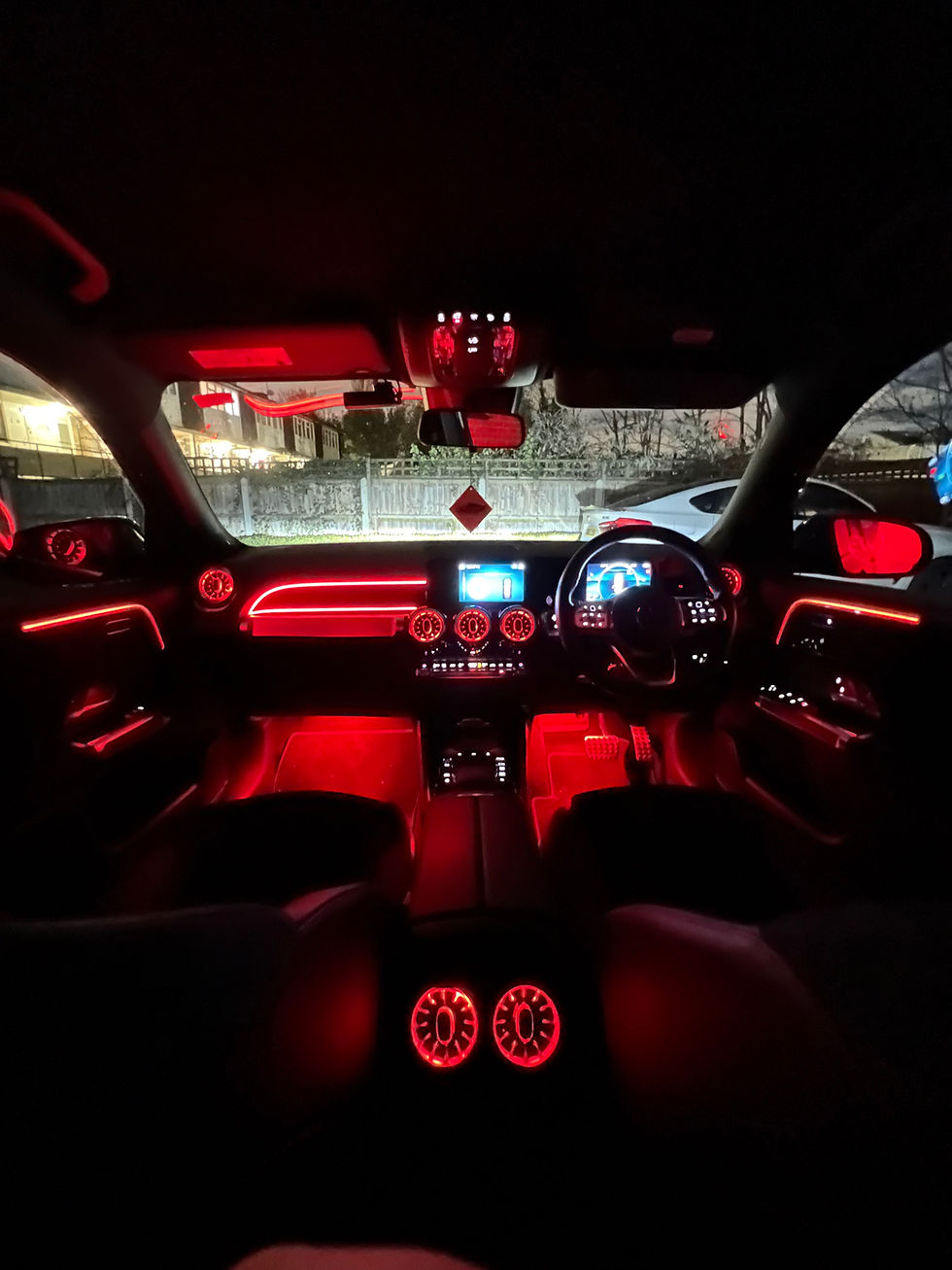 Thumbnail: Mercedes GLB Original Ambient Lighting (Factory)