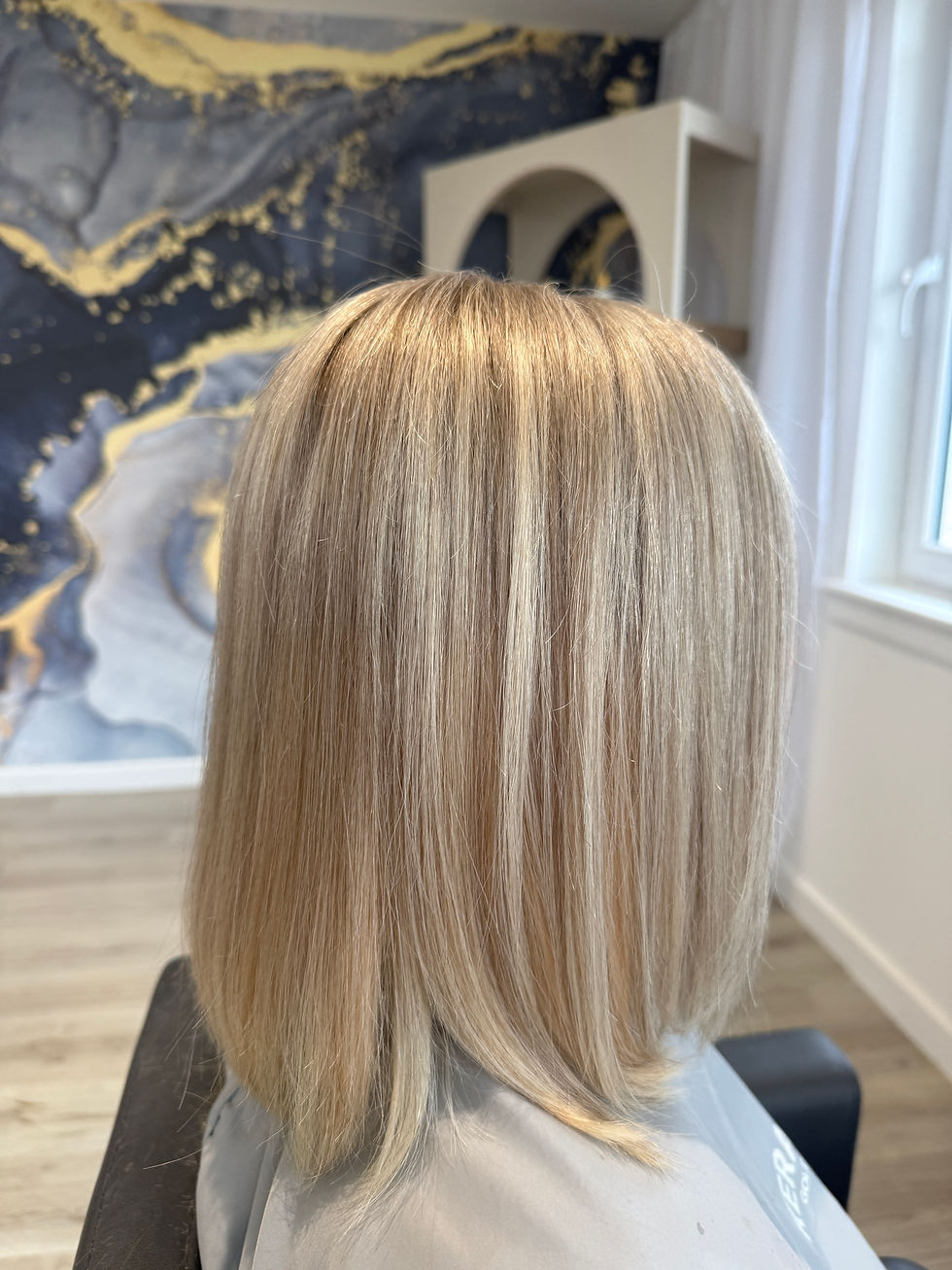 Thumbnail: Full head  Wig training 
