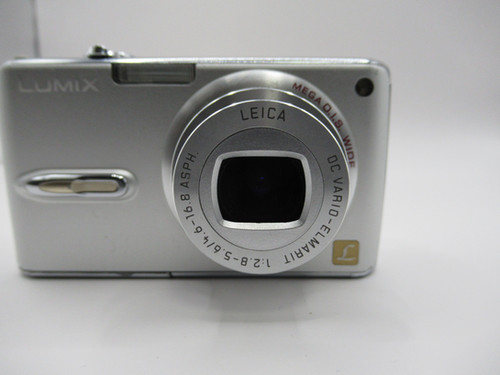 Panasonic LUMIX DMC-FX07 Silver | Japanese Compact Camera