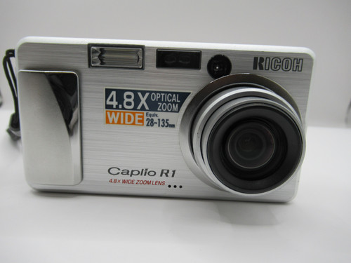 ☆動作OK RICOH Caplio R1 乾電池式 Ricoh Caplio R1 Silver Compact Digital Camera AA Tested Japan