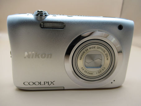 Straight front view of Nikon CoolpiStraight front view of Nikon Coolpix A100 Silver