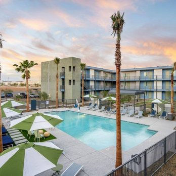 Cabana on 99th Apartments