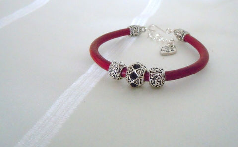 Red 5mm Leather cord with Black Onyx BU102