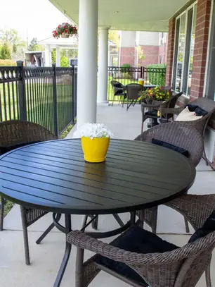 What Should I Look For In Assisted Living Policies Before Choosing A Facility?