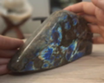 Pierre polie en Labradorite - à poser - 1.394kg