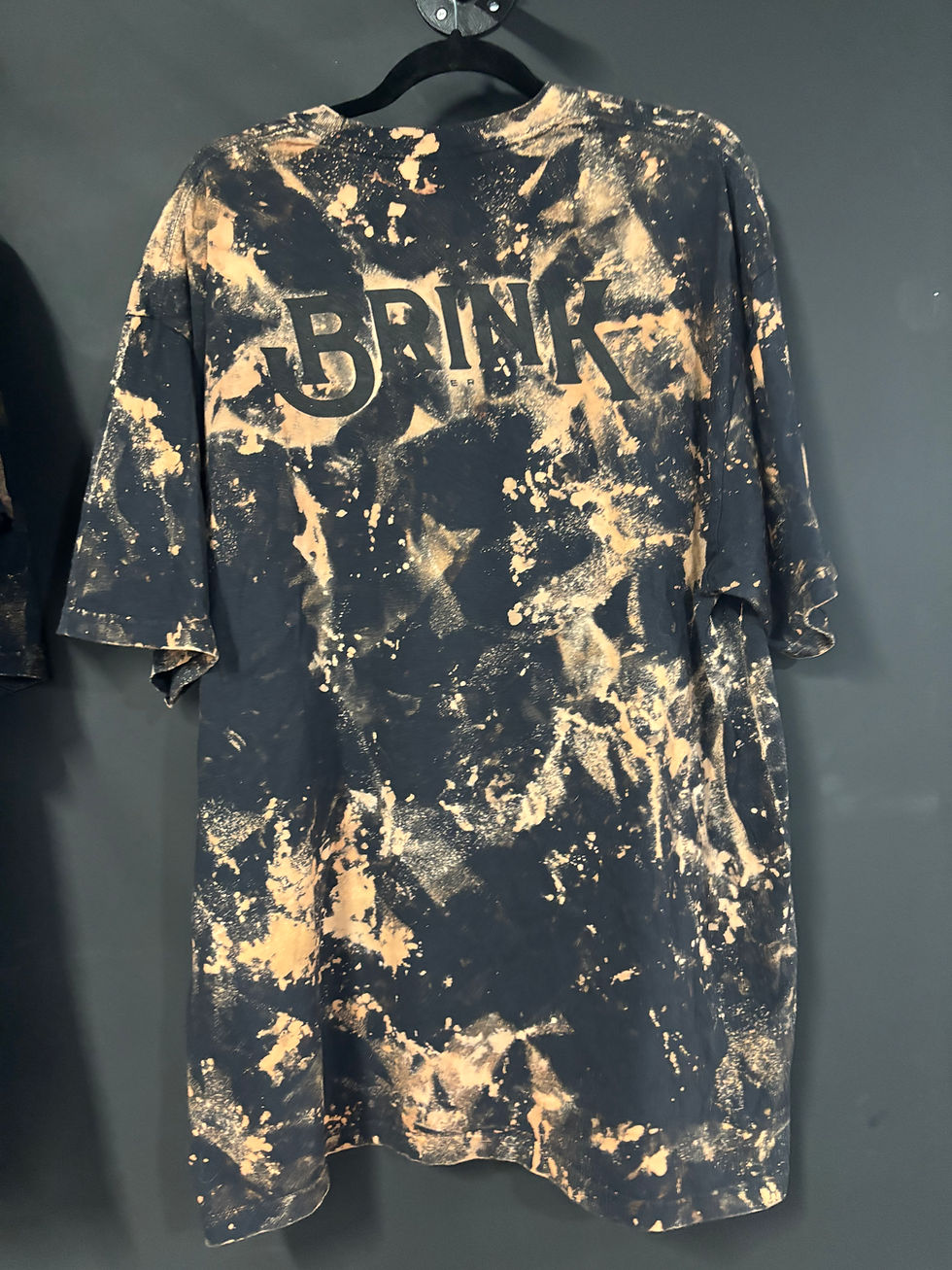 Thumbnail: The Brink Logo | Crinkle/Splatter Bleached