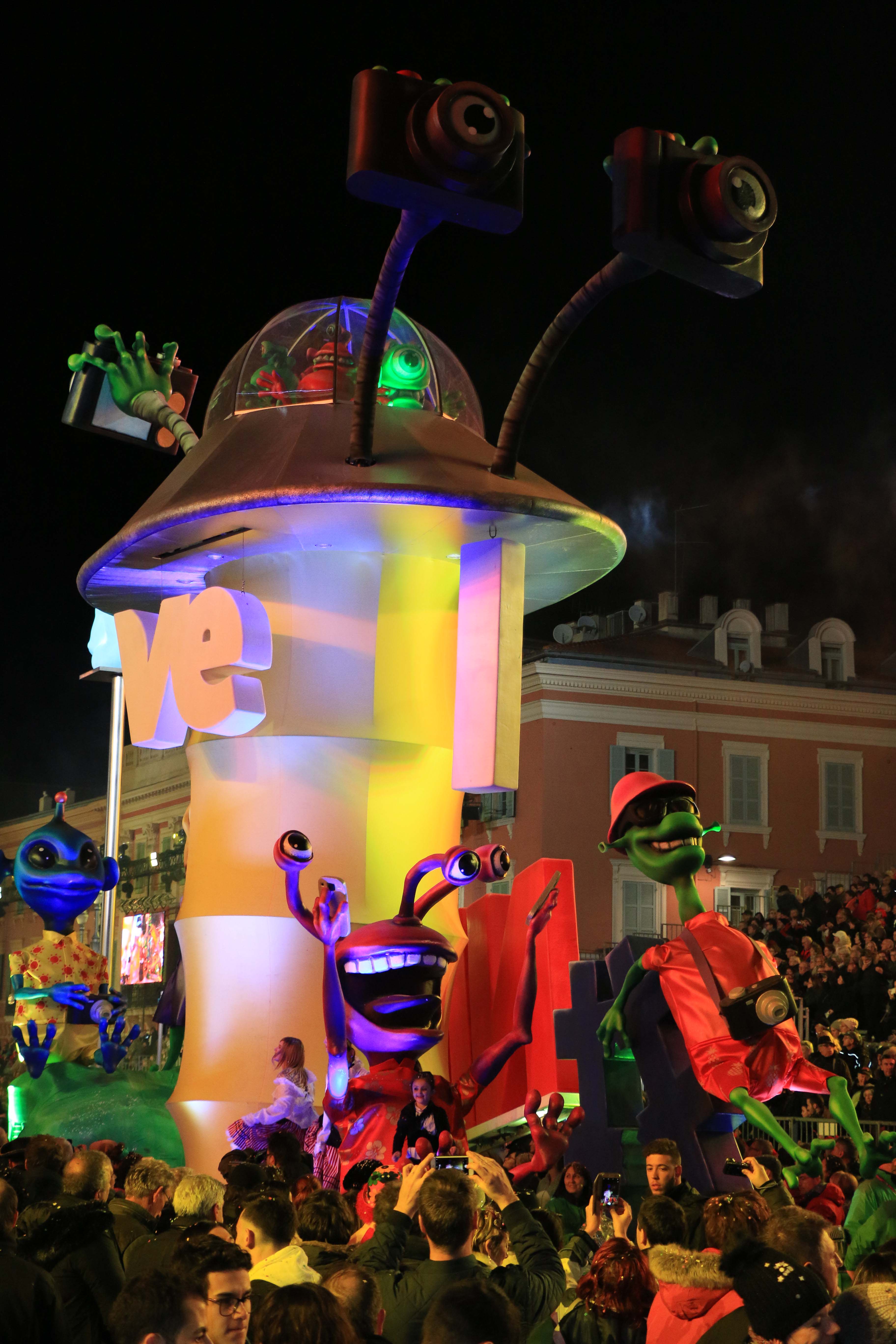 CORSO CARNAVALESQUE ILLUMINÉE - NICE