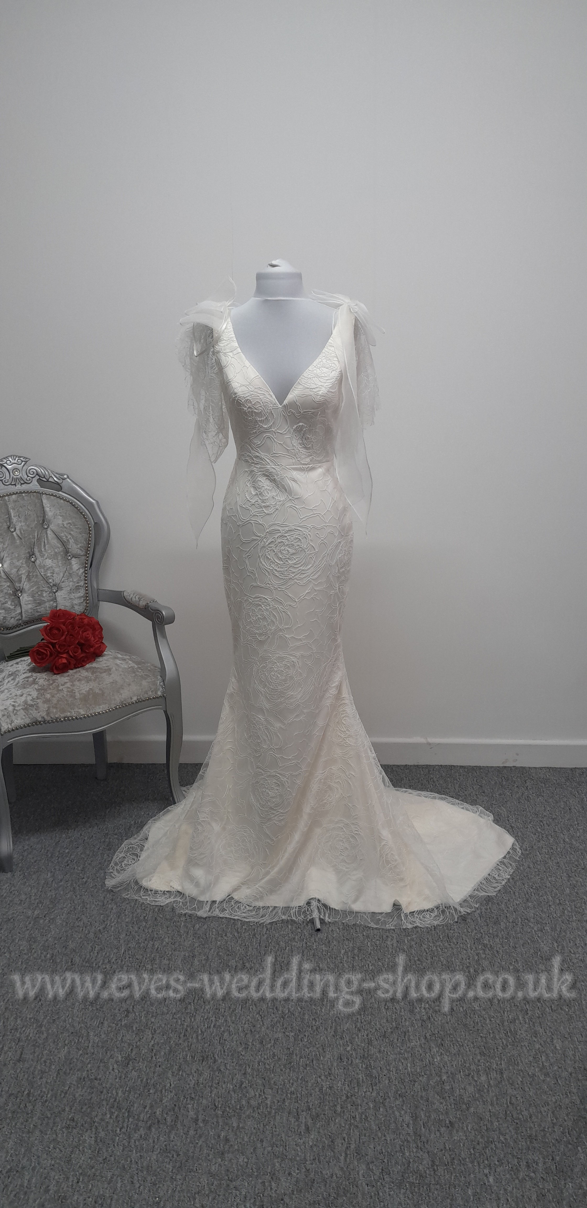 Charlotte bridal V neck ivory beaded wedding dress UK 8