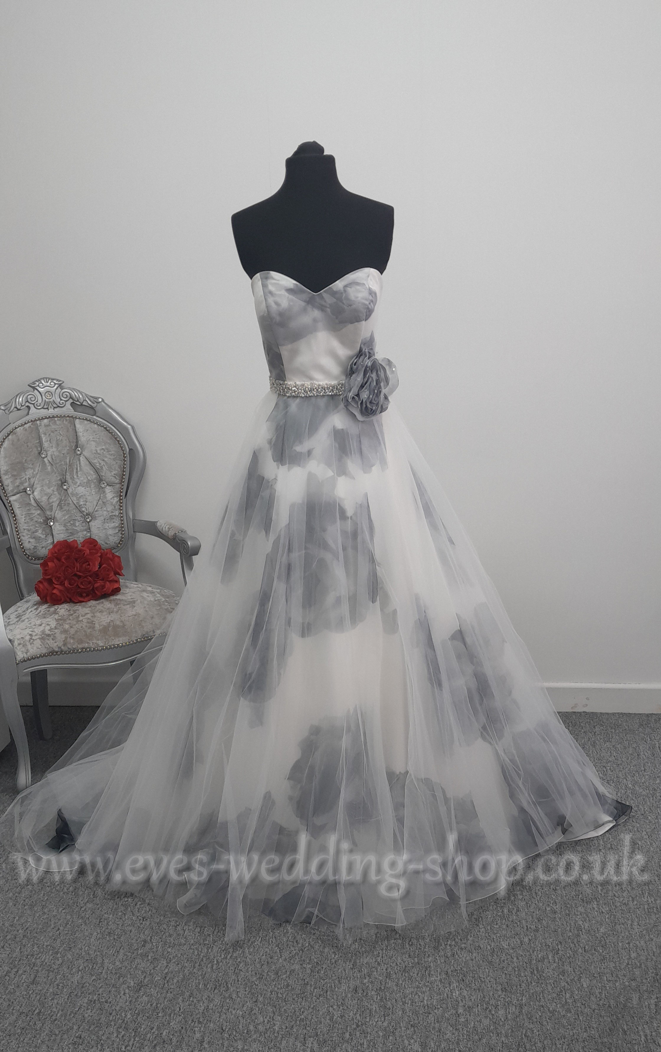 Veromia ivory/grey floral wedding dress UK 12