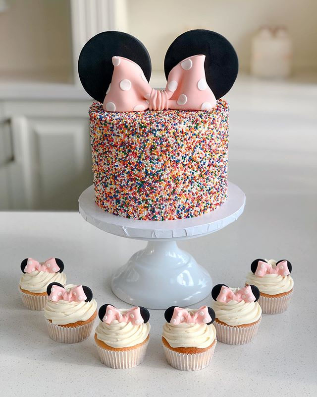 7" The Minnie Cake Set