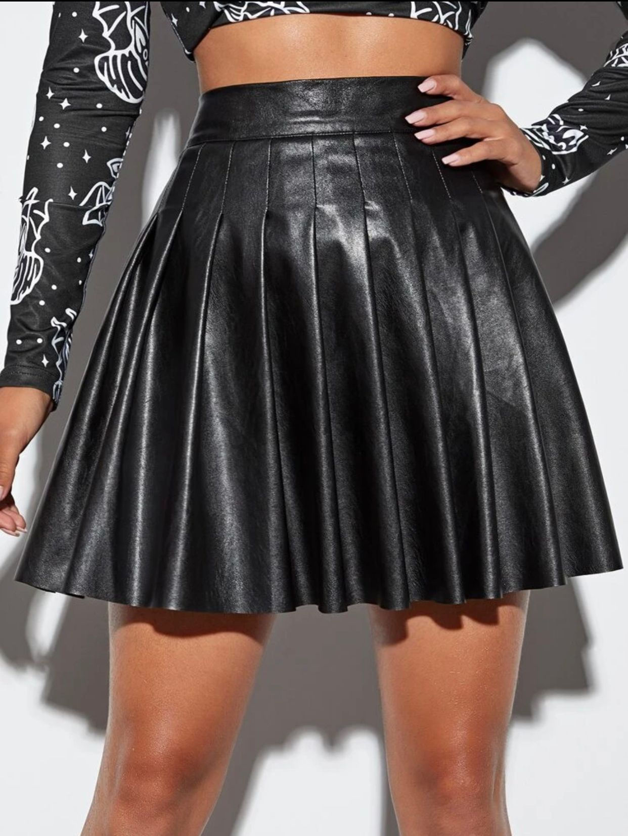 PU pleated skirt