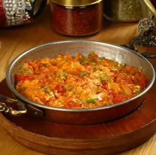 Menemen Tarifi: Türk Kahvaltısının Vazgeçilmezi