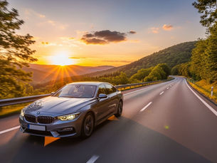 Bursa'dan Karabük'e uzanan manzaralı bir otoyolda konforlu seyahat eden araç