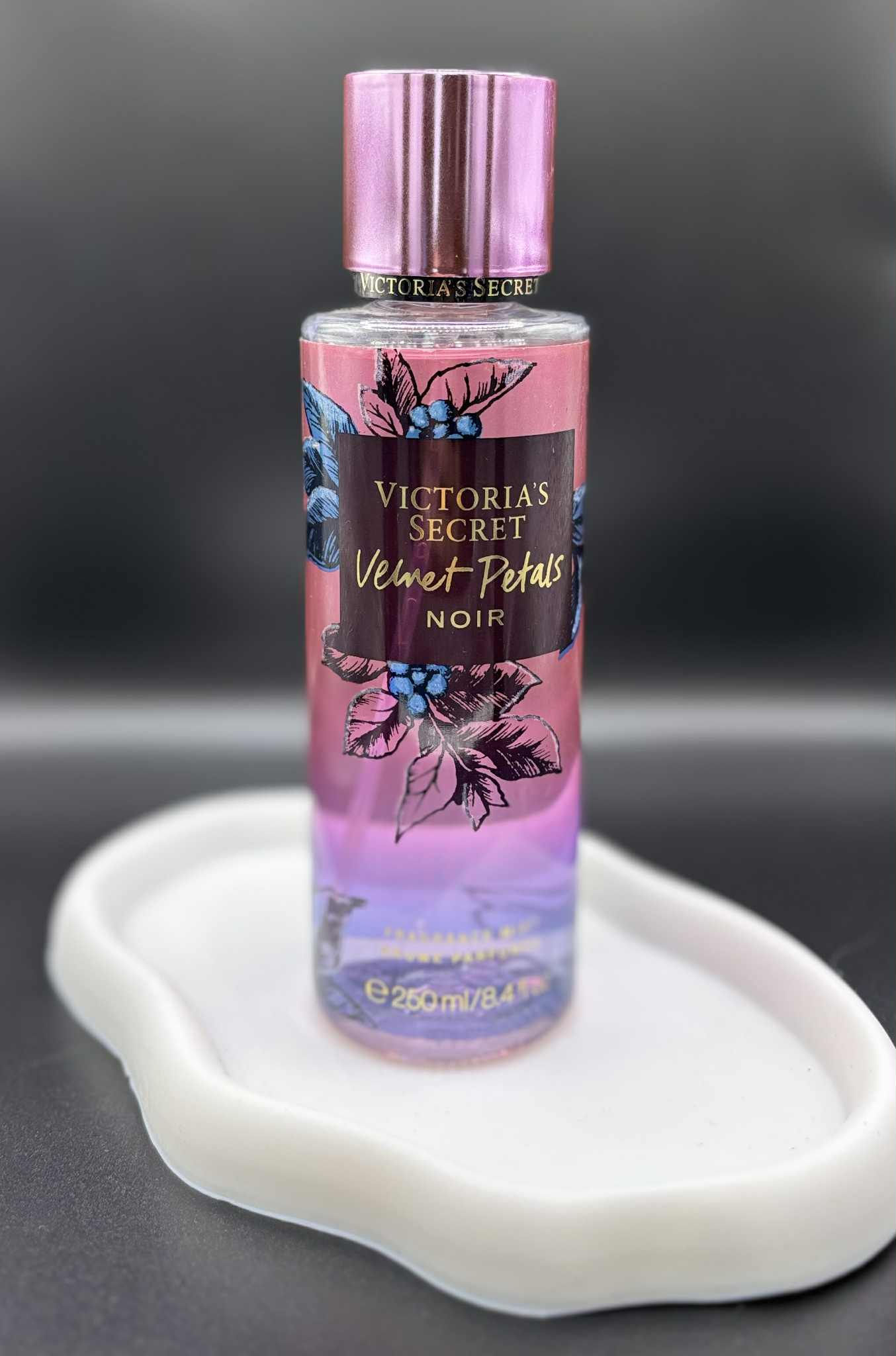 Victoria's Secret - Brume Velvet Pétals Noir - 250ml