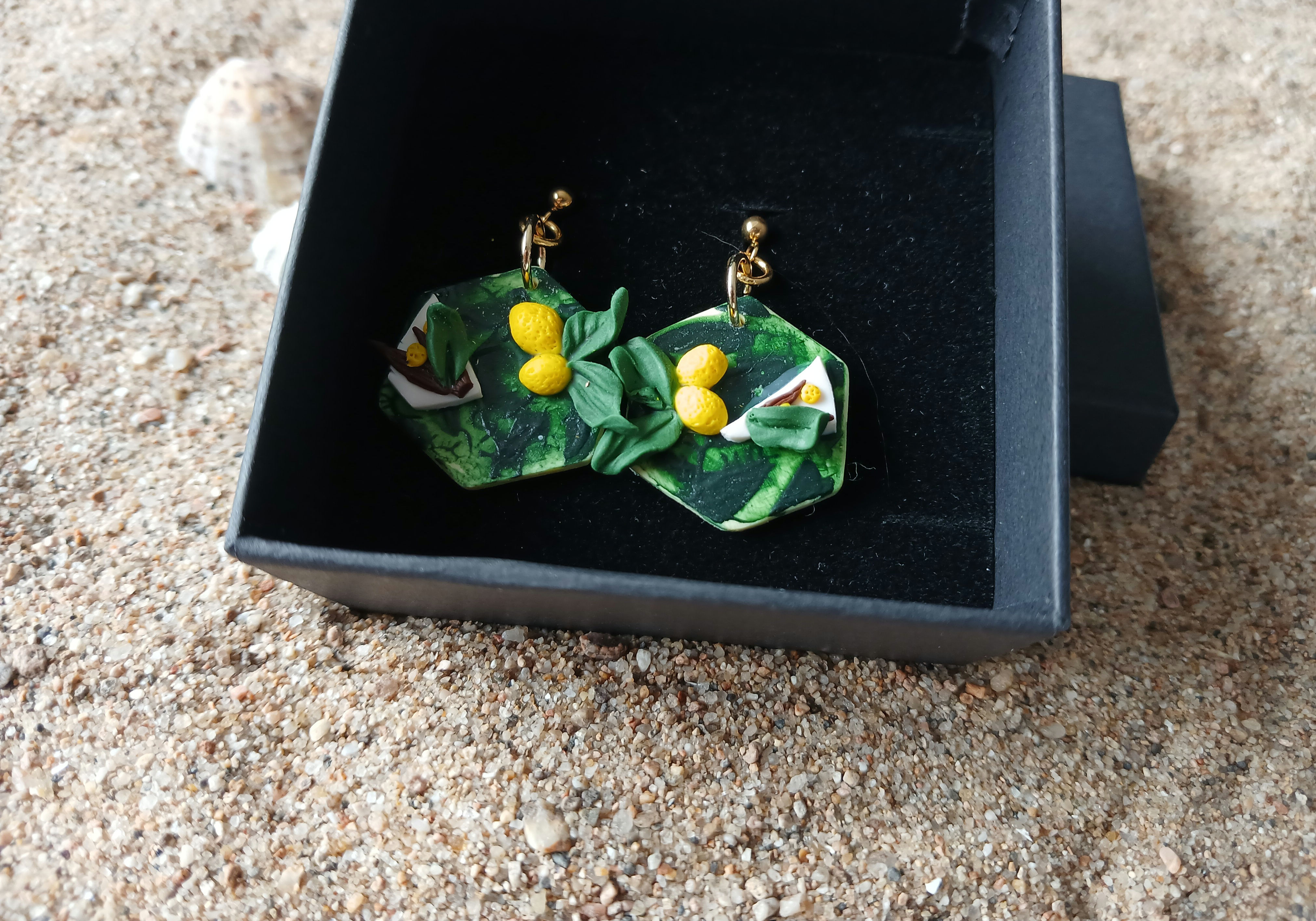 Boucle d'oreille verte et jaune citron