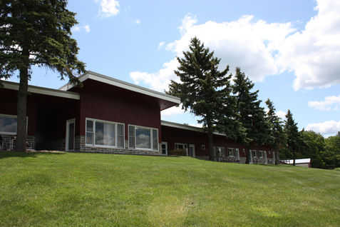 The Grimstad Motel-Each unit features 2 queen-sized beds and a mini refrigerator. A lounge room is centrally located in the Grimstad.