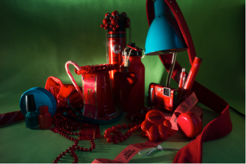red still life v3