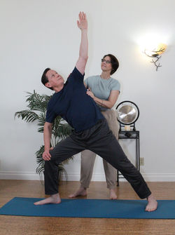 Trikonasana_vertical_yoga therapy_Steve_Davila_2026