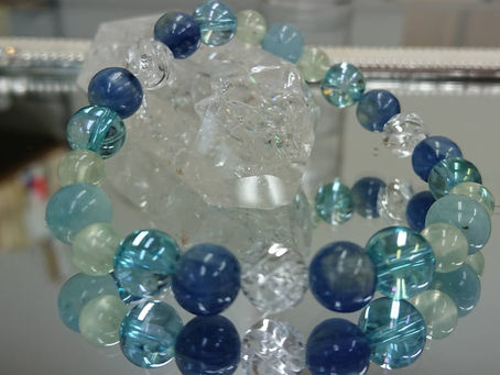 ブルーが綺麗なブレスレット🎵