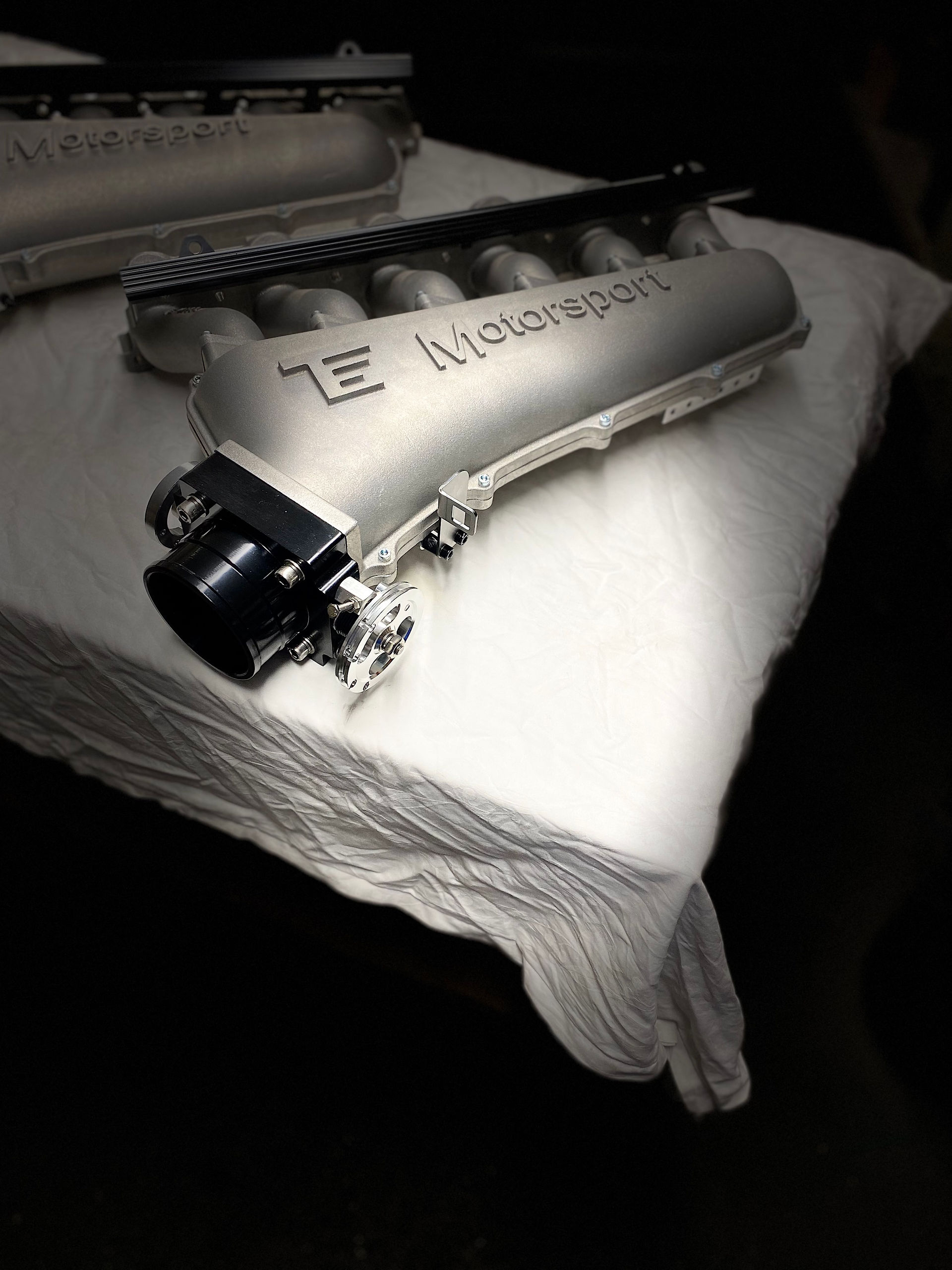Mercedes M103 Turbo intake