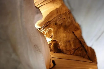 gruta do escoural.jpg