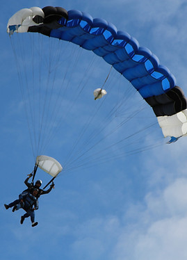 Parachute bleu