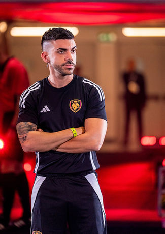 Jugador de Ultimate Móstoles antes de la final europea Kings League en Italia 2025