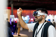 Experiencia inmersiva en stand tecnológico del Mobile World Congress Barcelona