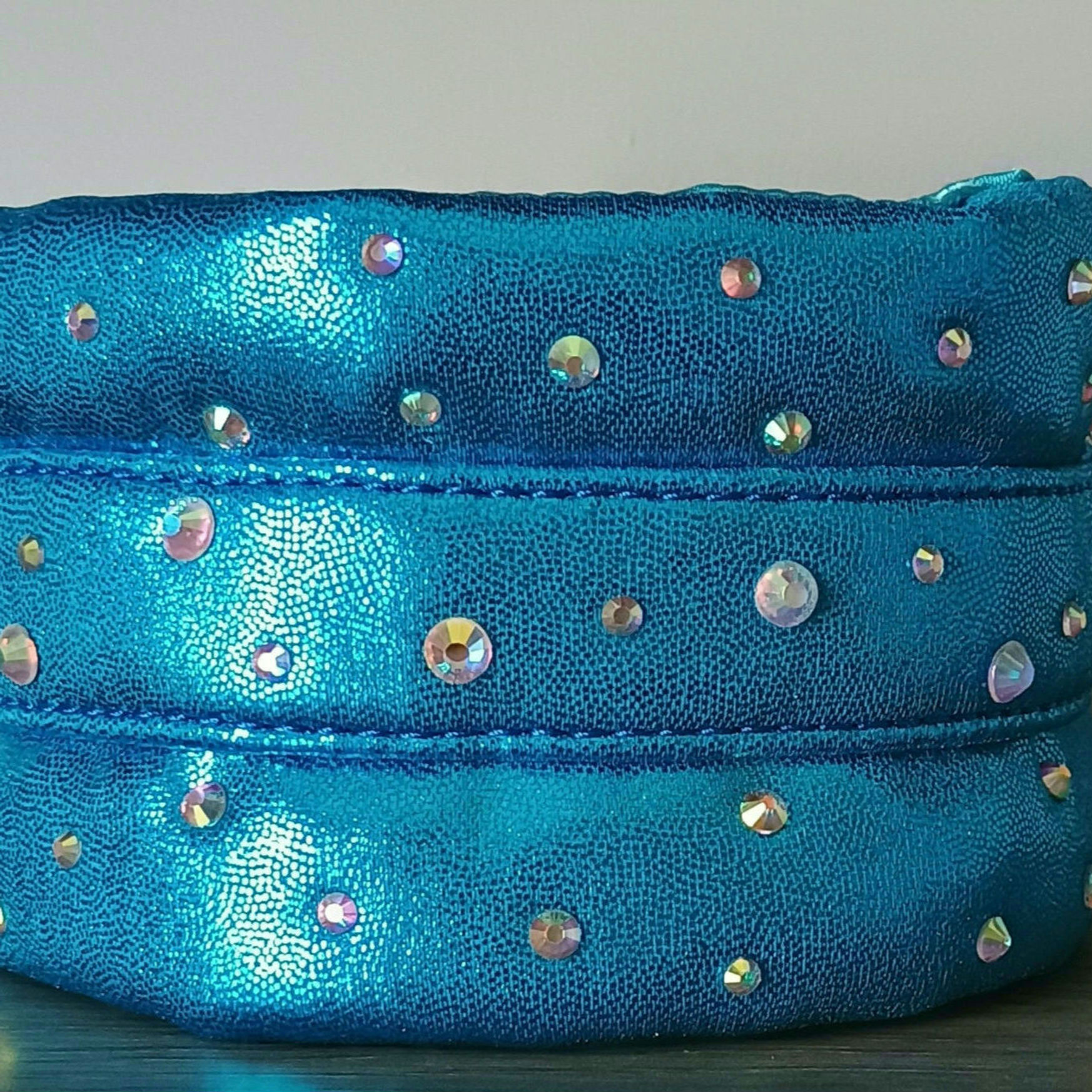 Fully Circular coat saver collar