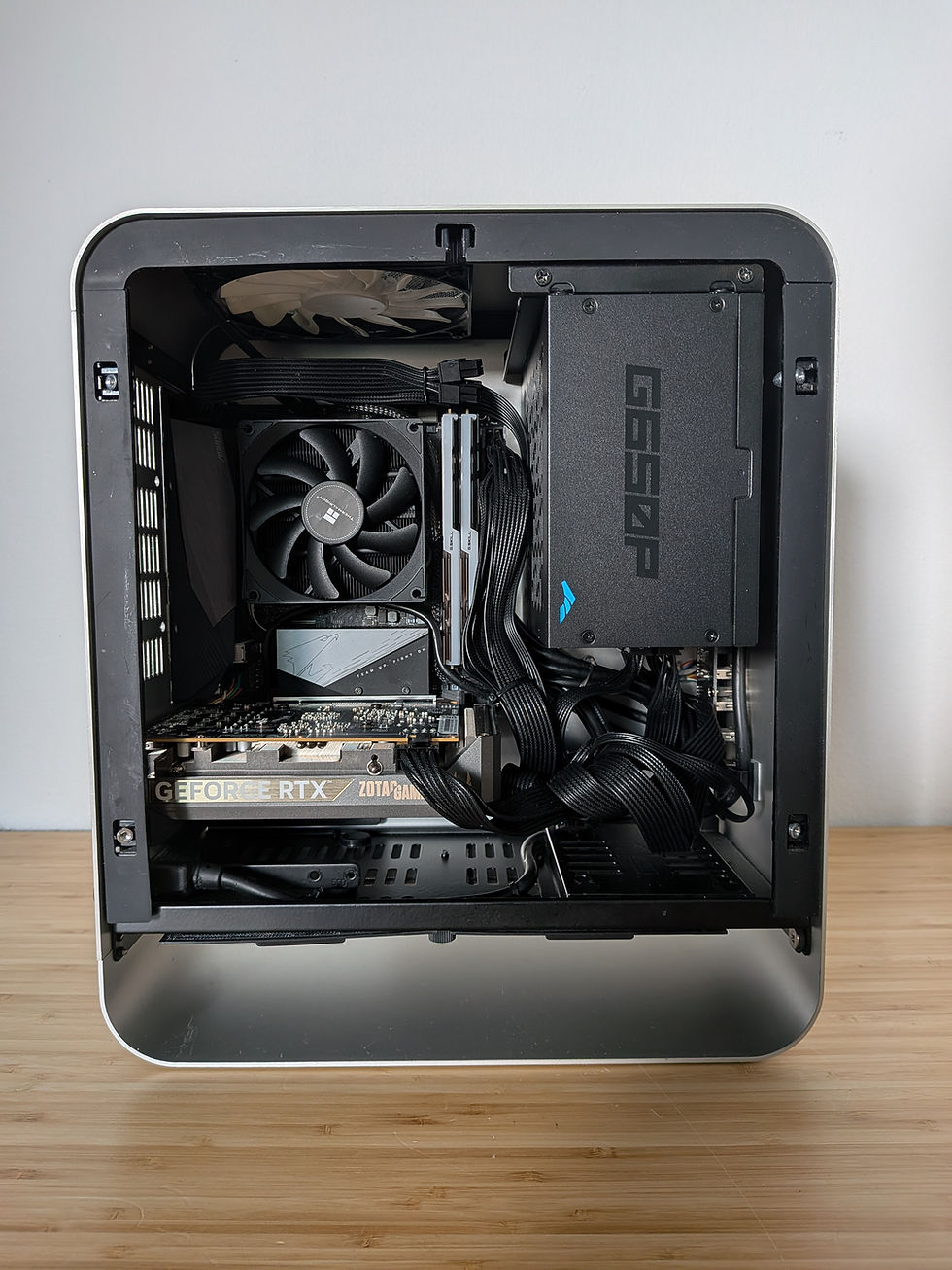 Thumbnail: RTX 5060 Ryzen 5600X Tiny Gaming PC