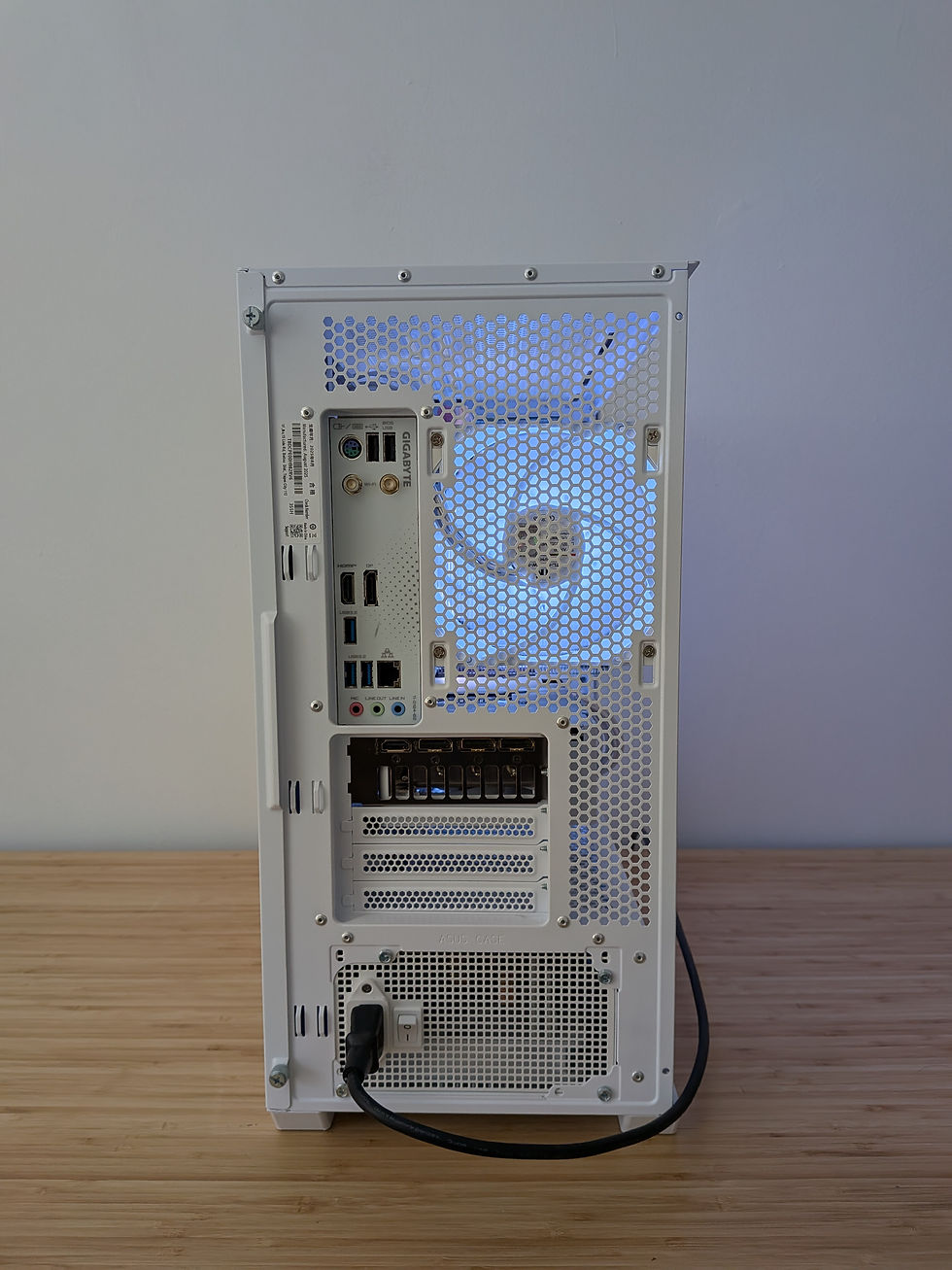 Thumbnail: RTX 5070 Gaming PC