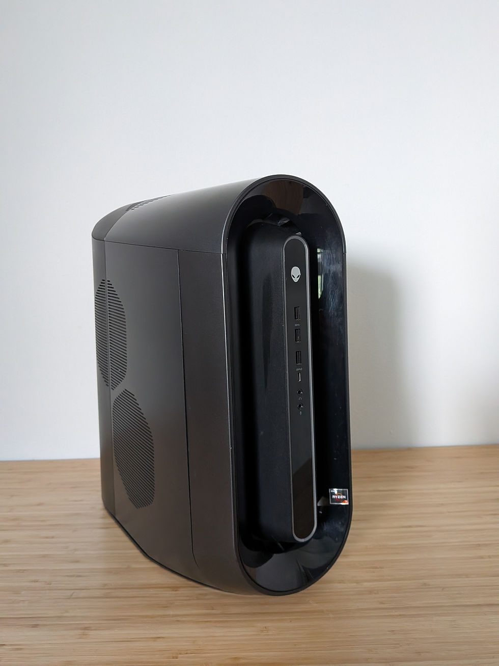 Thumbnail: Alienware Aurora R10 Gaming PC