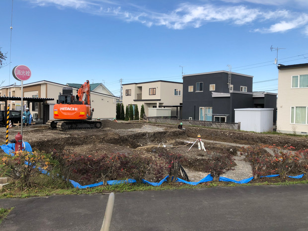 基礎工事がはじまりました