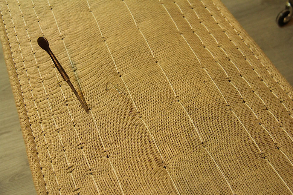 Garniture de banquette traditionnelle en crin à l'ancienne
