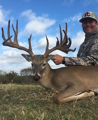 FE Hill Outfitters Whitetail Hunting