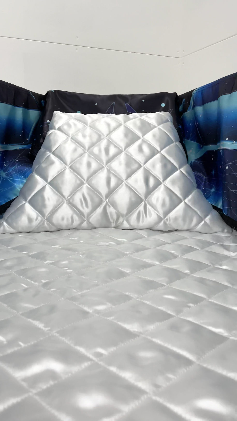 Thumbnail: Neon Blue Sports Car