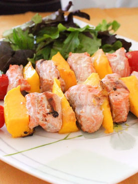 Grilled Salmon à  la Mangue - Salmon Kebabs