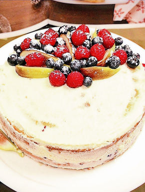Victoria Mascarpone Naked Cake