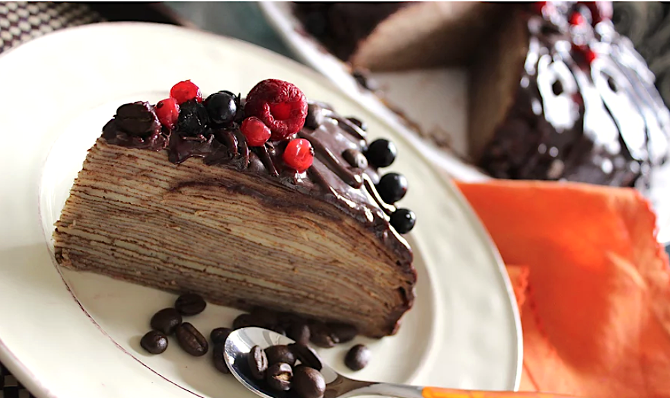 Chocolate Crepe Cake - You can let your creativity flow with this cake! You will find a recipe for chocolate crepe cake here that will appeal to children and adults alike.