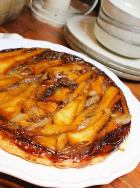 Tarta Tatin cu Pastarnac si Ceapa Shallot Caramelizate
