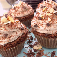 Cupcakes Mocha - Briose de Ciocolata cu Crema de Cafea 