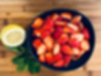 Feli Chic'Cuisine | As the sweet scent of summer fills the air, there's one delightful treat that perfectly captures the essence of the season: the classic strawberry tart. Its buttery tart shell, velvety vanilla crème pâtissière, and succulent fresh strawberries come together to create a dessert that is both elegant and irresistible.