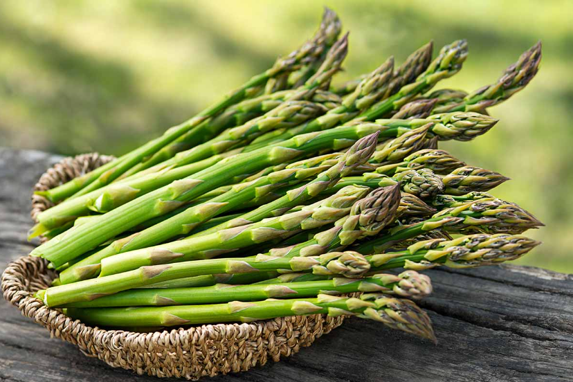 Image:https://gardenerspath.com/plants/vegetables/asparagus/
