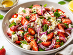 Salata de Capsuni cu Branza Feta si Ceapa Rosie