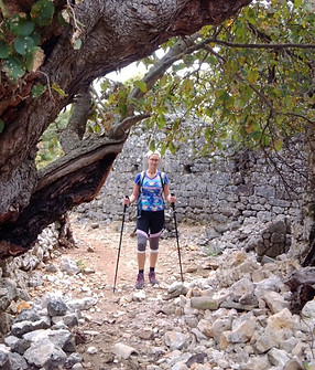 Cres hiking guide_edited.jpg