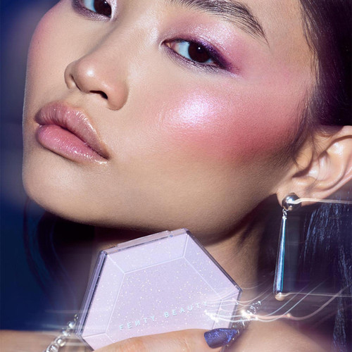 Fenty Beauty Diamond Bomb All-Over Diamond Veil Pink Ice 8g